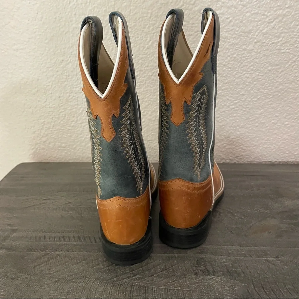 Cody James Leather Cowboy Boots